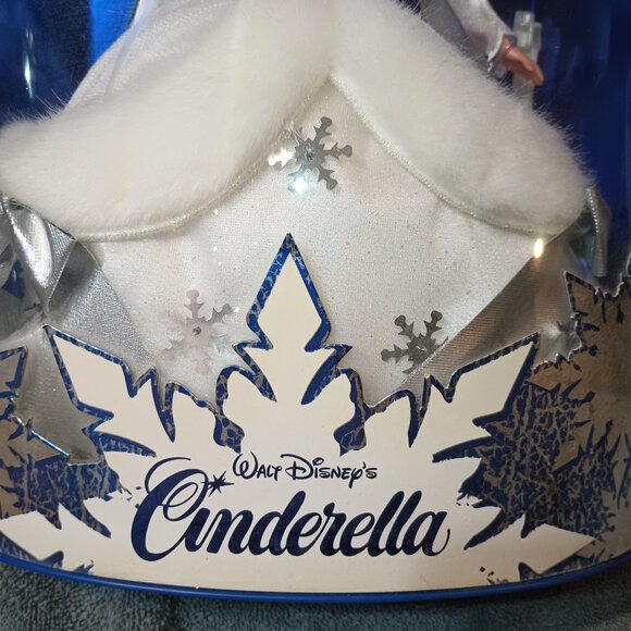 NEW 1996 Disney Holiday Princess Cinderella Doll Special Edition Mattel 16090 - Picture 4 of 11